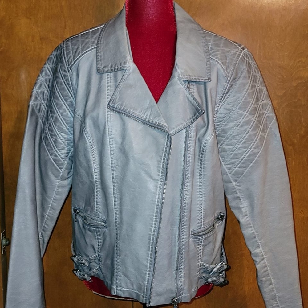 XL Gray Nice Looking Faux Leather Jacket